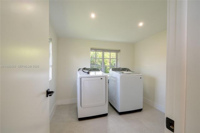 323 NW 104th Ter, Miami, FL 33150