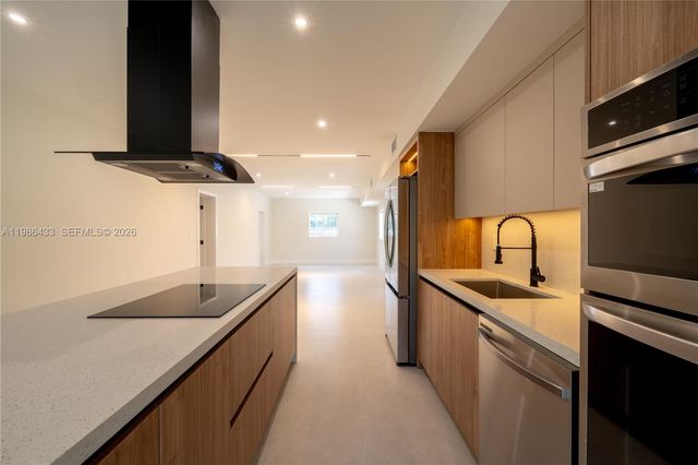 323 NW 104th Ter, Miami, FL 33150