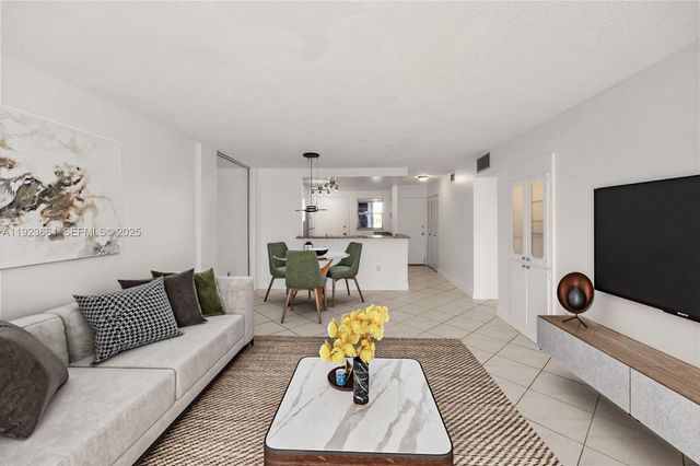 3550 NE 169th St 112, North Miami Beach, FL 33160