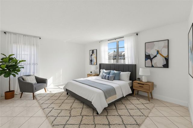 3550 NE 169th St 112, North Miami Beach, FL 33160