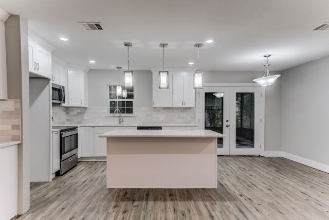 5535 Elm Springs Drive, Houston, TX 77048