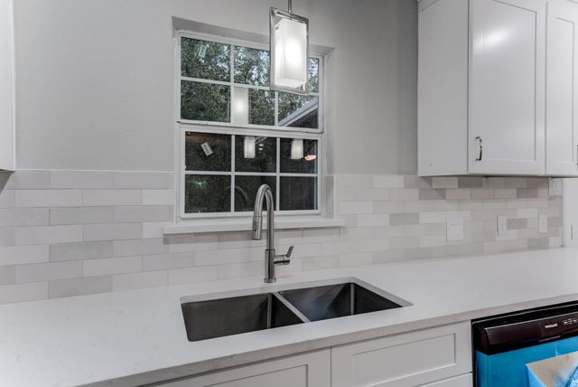 5535 Elm Springs Drive, Houston, TX 77048