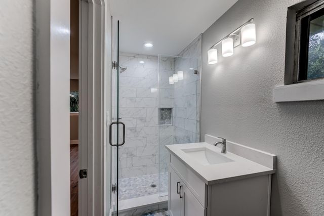 5535 Elm Springs Drive, Houston, TX 77048