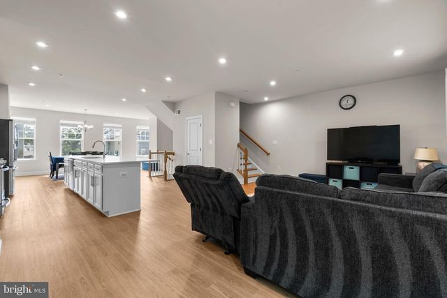 8369 MEADOWOOD DR, Hanover, MD 21076