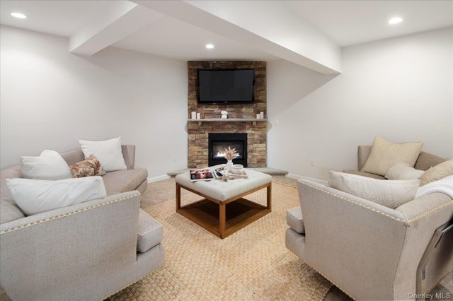 26 Averill Drive, Mahopac, NY 10541