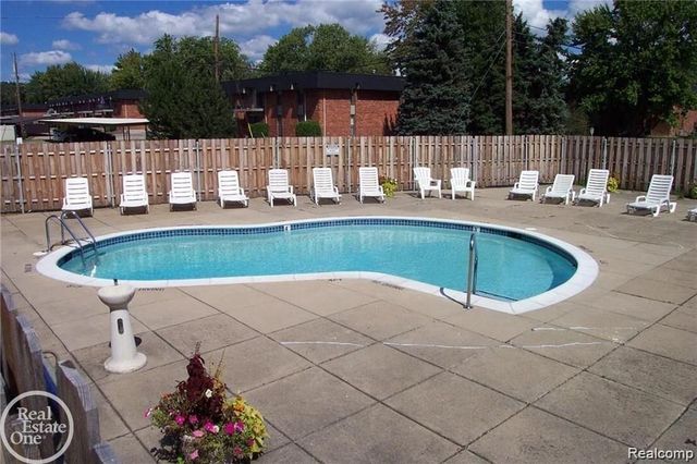 4840 Briarwood Avenue 2, Royal Oak, MI 48073