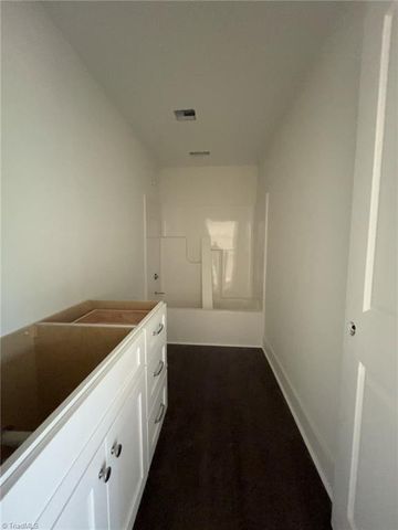 285 Cricket's Run, Lexington, NC 27295