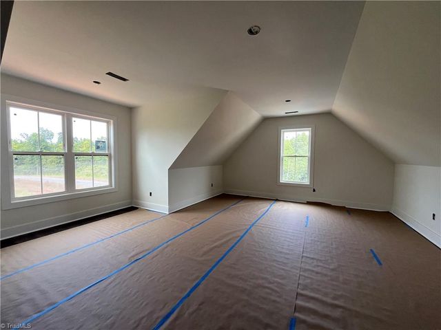 285 Cricket's Run, Lexington, NC 27295