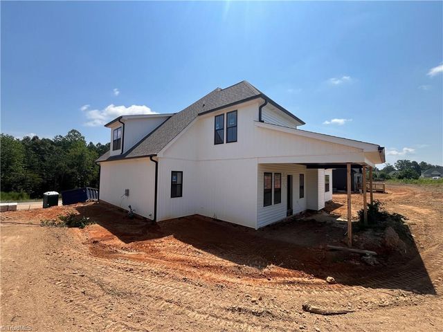 285 Cricket's Run, Lexington, NC 27295