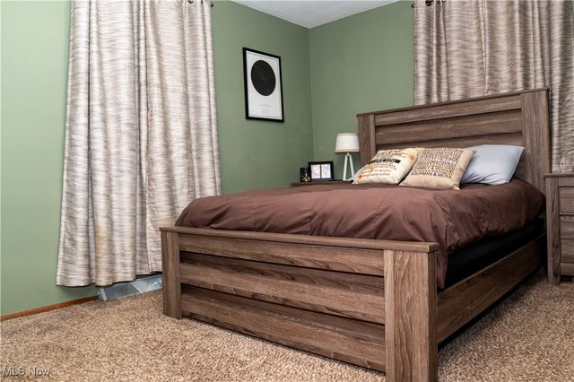 462 Oakridge Drive, Youngstown, OH 44512