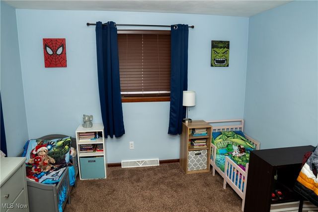 462 Oakridge Drive, Youngstown, OH 44512