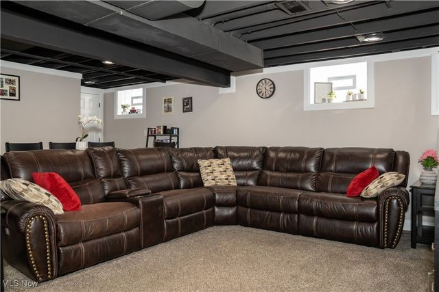 462 Oakridge Drive, Youngstown, OH 44512