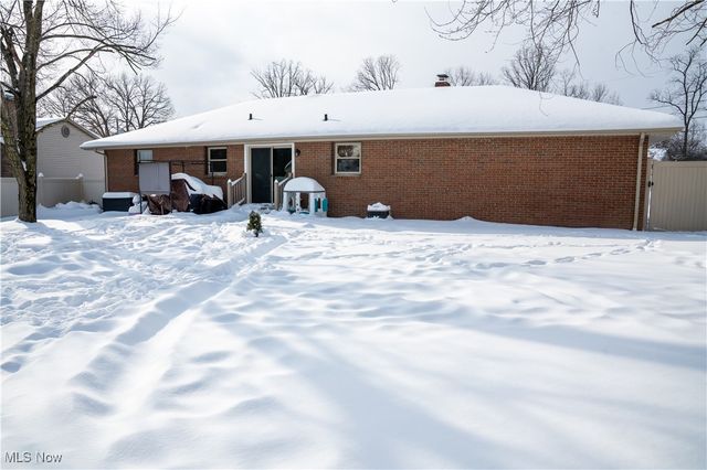 462 Oakridge Drive, Youngstown, OH 44512