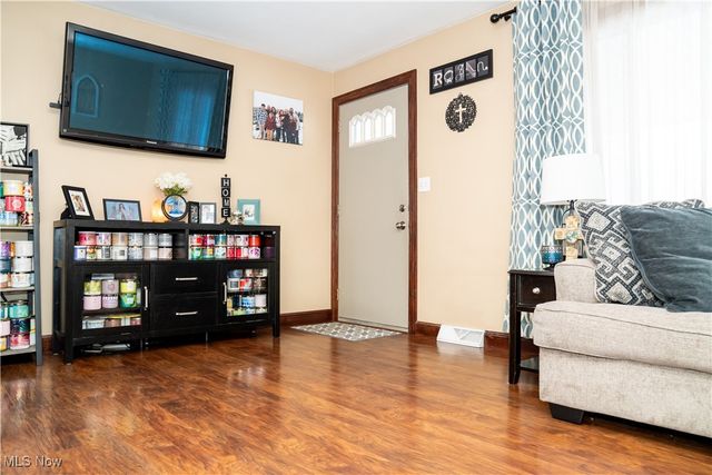 462 Oakridge Drive, Youngstown, OH 44512