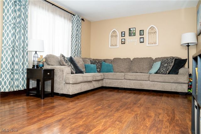 462 Oakridge Drive, Youngstown, OH 44512