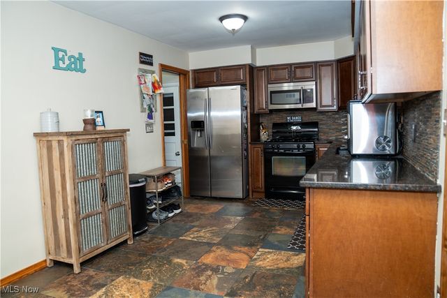 462 Oakridge Drive, Youngstown, OH 44512