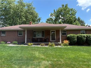 462 Oakridge Drive, Youngstown, OH 44512
