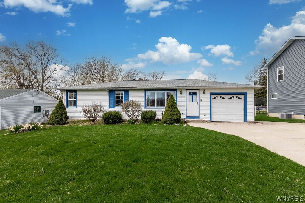 30 Errington Terrace, Orchard Park, NY 14127