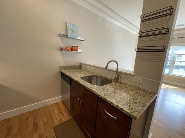 54 Loomis 1101, Bedford, MA 01730