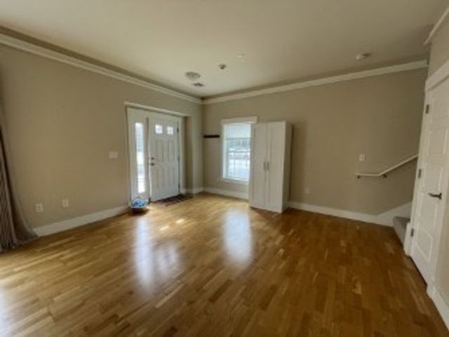 54 Loomis 1101, Bedford, MA 01730