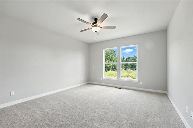 12506 S White Ash Lane, Lee's Summit, MO 64086