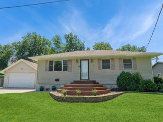 225 E Front Street, Colfax, IA 50054