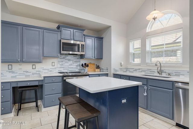 135 Windermere Circle, Youngsville, LA 70592