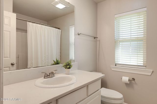 135 Windermere Circle, Youngsville, LA 70592