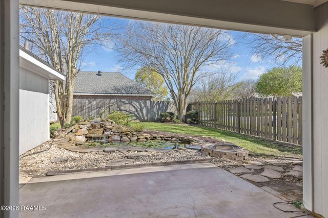 135 Windermere Circle, Youngsville, LA 70592