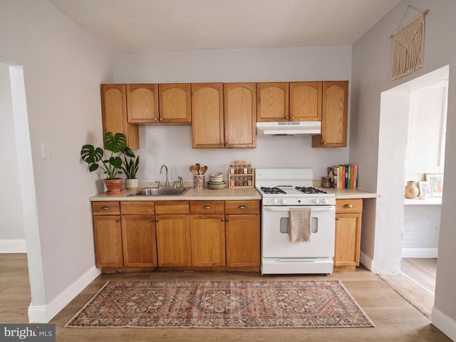 846 S ALDEN ST, Philadelphia, PA 19143