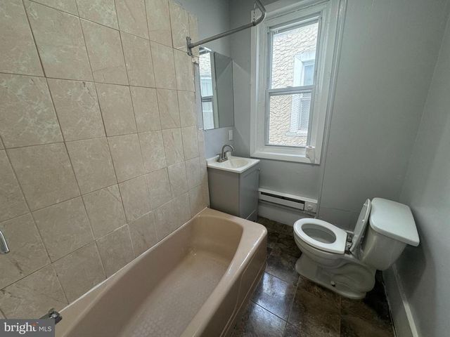 846 S ALDEN ST, Philadelphia, PA 19143