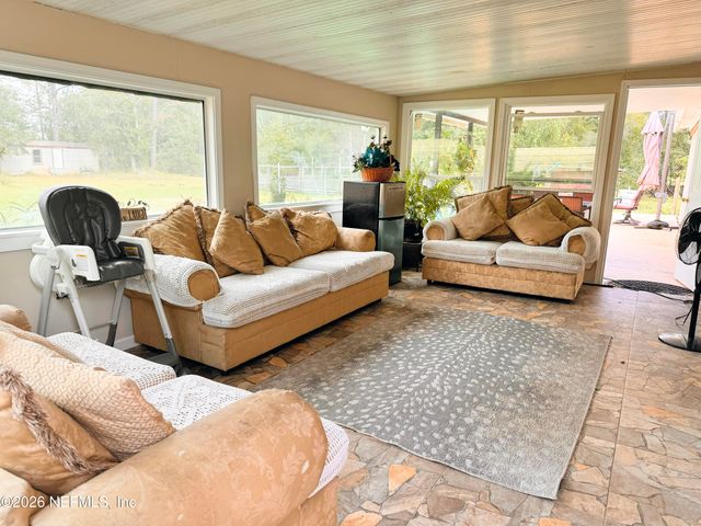 140 KEYSTONE Road, Palatka, FL 32177