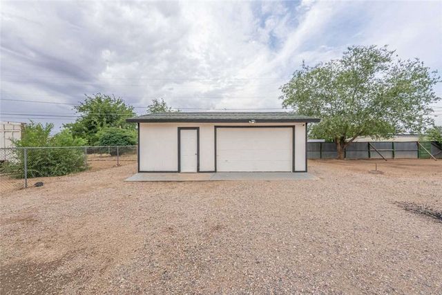 3158 E Packard Avenue, Kingman, AZ 86409