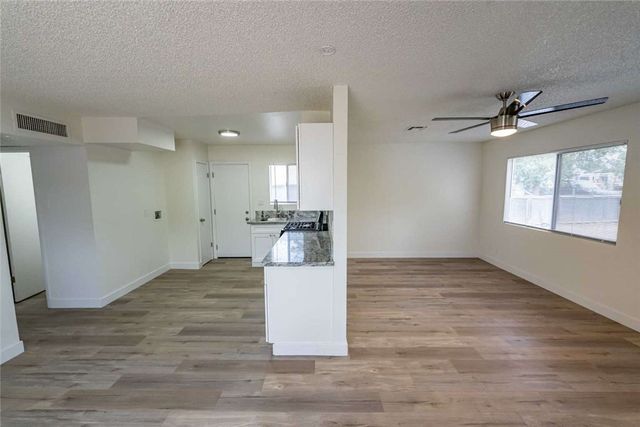 3158 E Packard Avenue, Kingman, AZ 86409