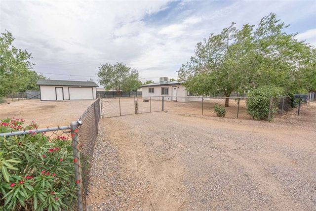3158 E Packard Avenue, Kingman, AZ 86409