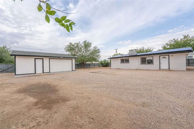 3158 E Packard Avenue, Kingman, AZ 86409