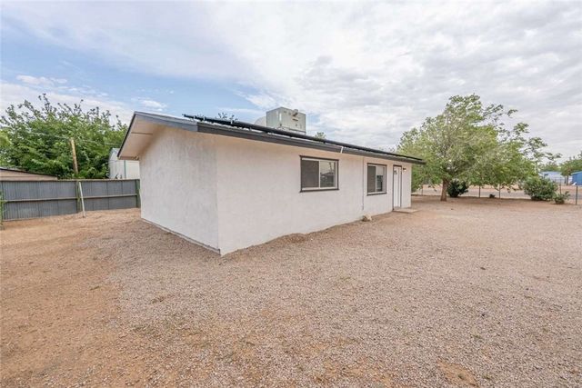 3158 E Packard Avenue, Kingman, AZ 86409