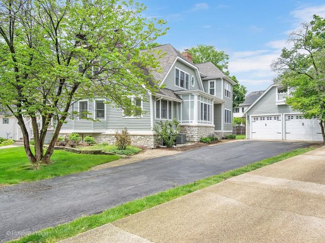 30 Waverly Avenue, Clarendon Hills, IL 60514