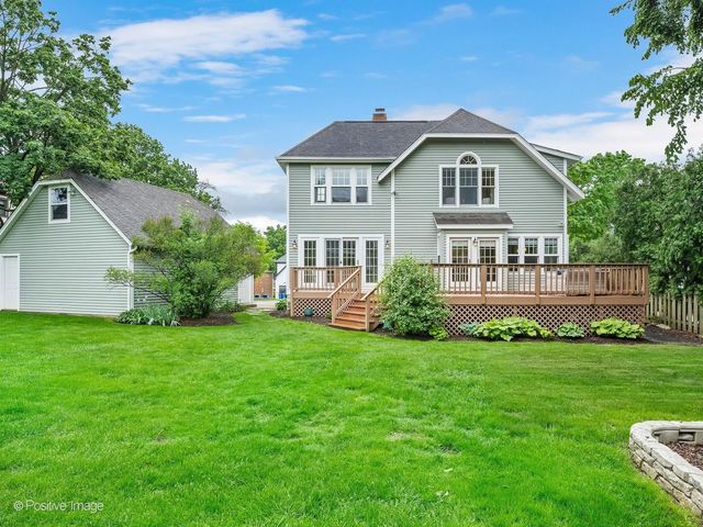 30 Waverly Avenue, Clarendon Hills, IL 60514