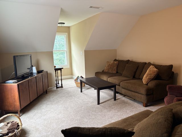 455 Hidden Ridge Ln, Estill Springs, TN 37330