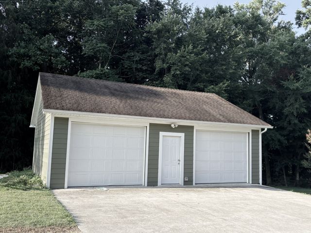 455 Hidden Ridge Ln, Estill Springs, TN 37330