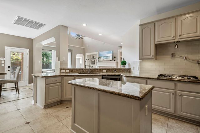 815 Chisel Point Drive, Houston, TX 77094