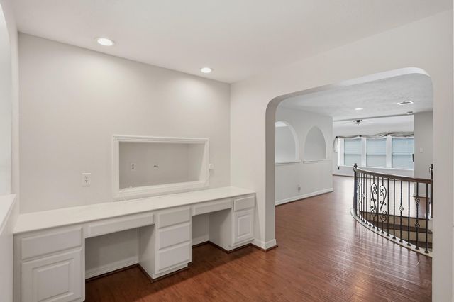 815 Chisel Point Drive, Houston, TX 77094
