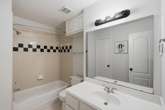 815 Chisel Point Drive, Houston, TX 77094