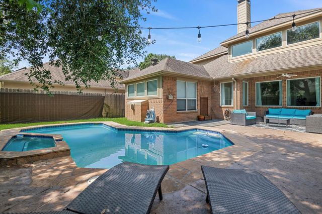 815 Chisel Point Drive, Houston, TX 77094