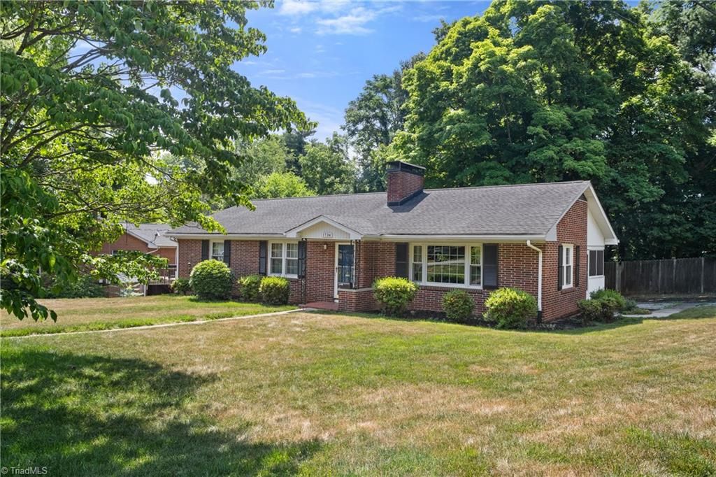1734 Lancelot Lane, Winston-salem, NC 27103