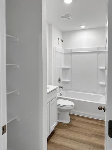 56 Wolfsbridge Loop, Cabot, AR 72023