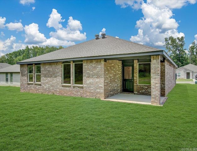 56 Wolfsbridge Loop, Cabot, AR 72023