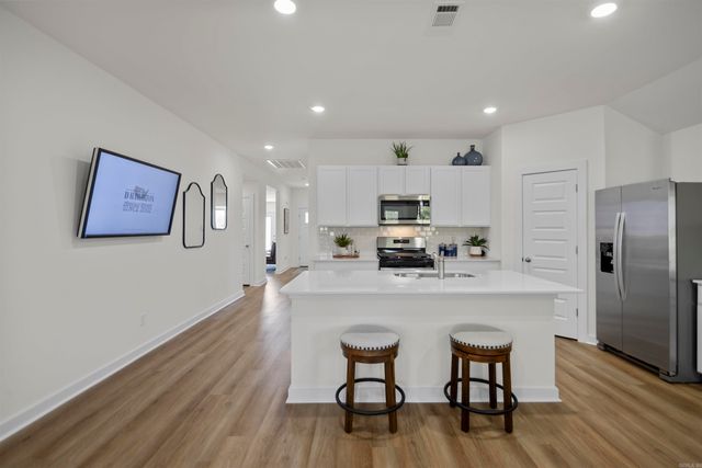 56 Wolfsbridge Loop, Cabot, AR 72023