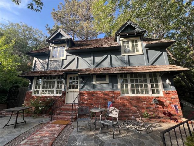 28972 North Shore Road, Lake Arrowhead, CA 92352